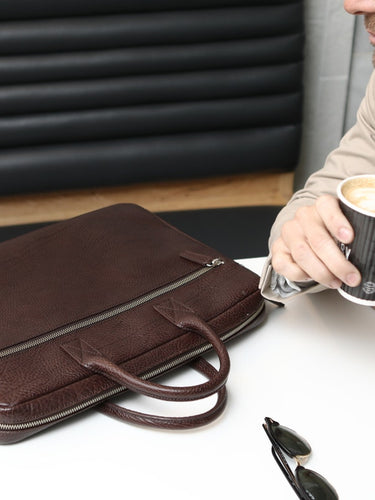 2207-workbags-hero-desktop_a52b7925-e942-4e85-8d14-6a22accbd30e - LAZA